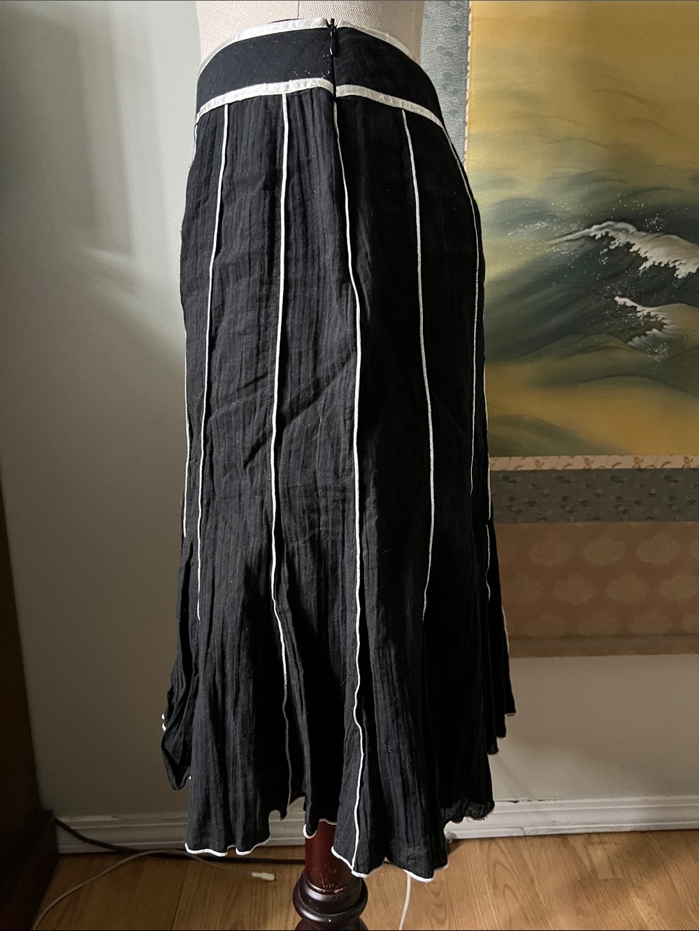 Mario Serrani Black Midi Skirt with White Piping - Picture 2 of 5